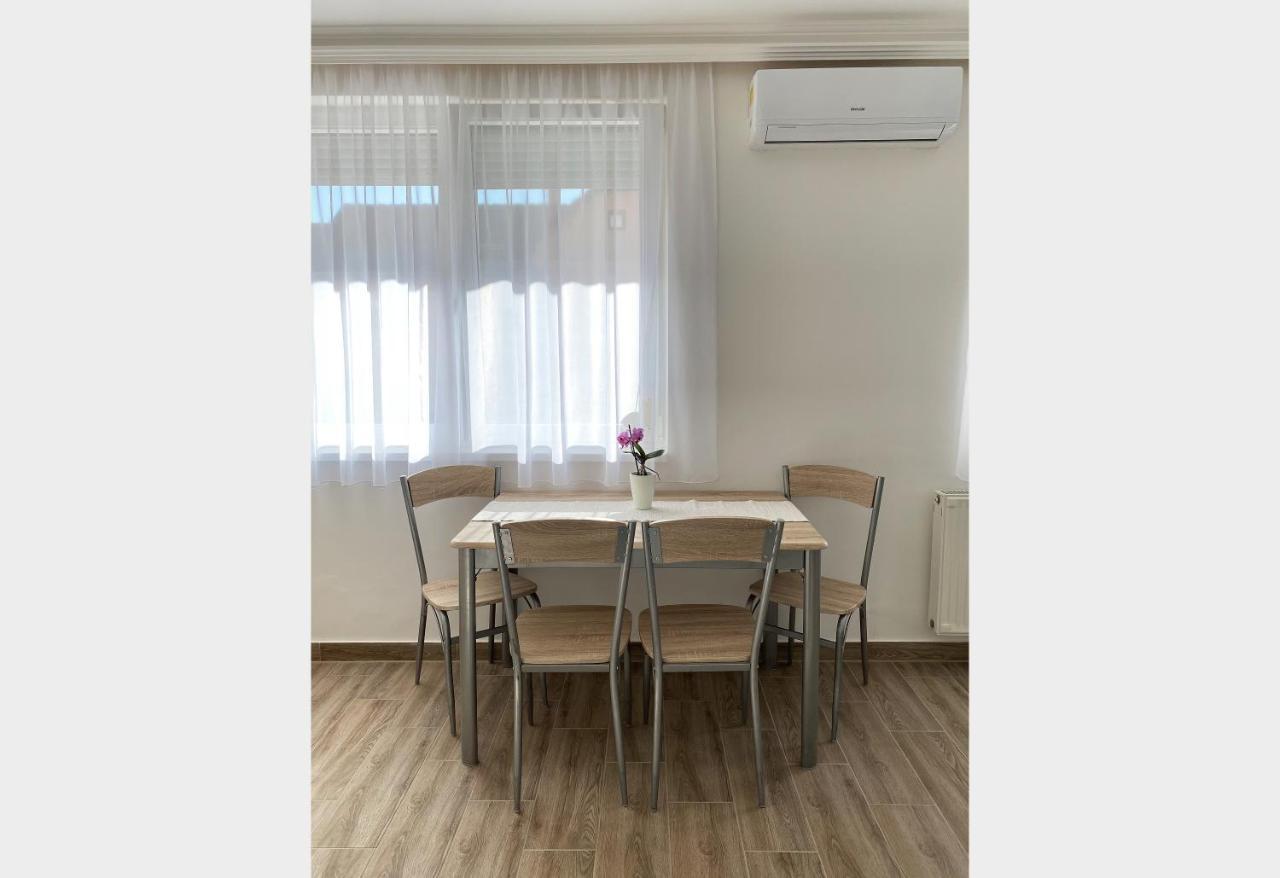 Andrea Apartmanok 2 Hajduszoboszlo Exterior photo